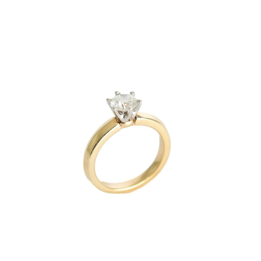 Anillo de compromiso solitario con diamante lab-grown central 0.91 ct corte oval