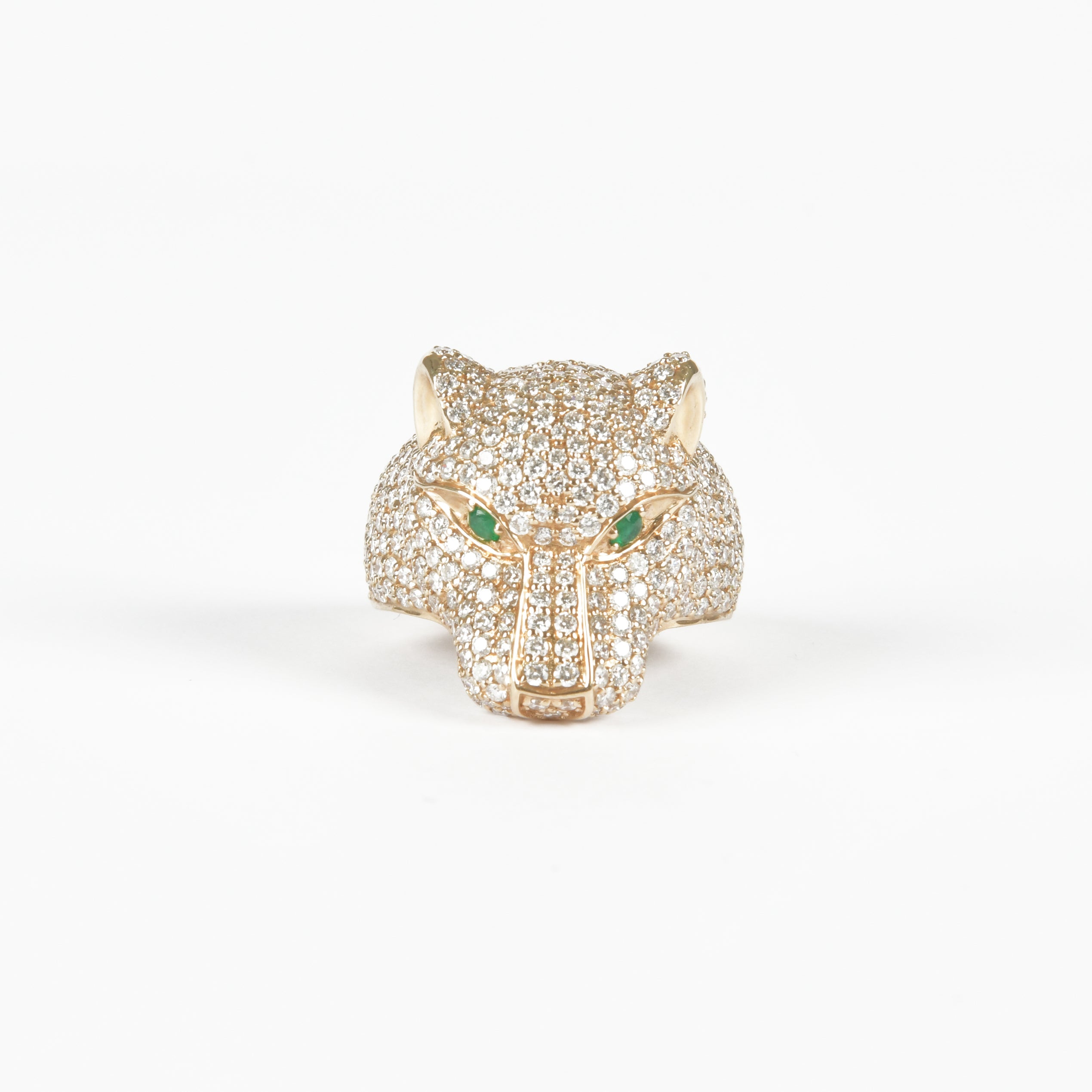 Anillo de pantera con diamantes y esmeralda