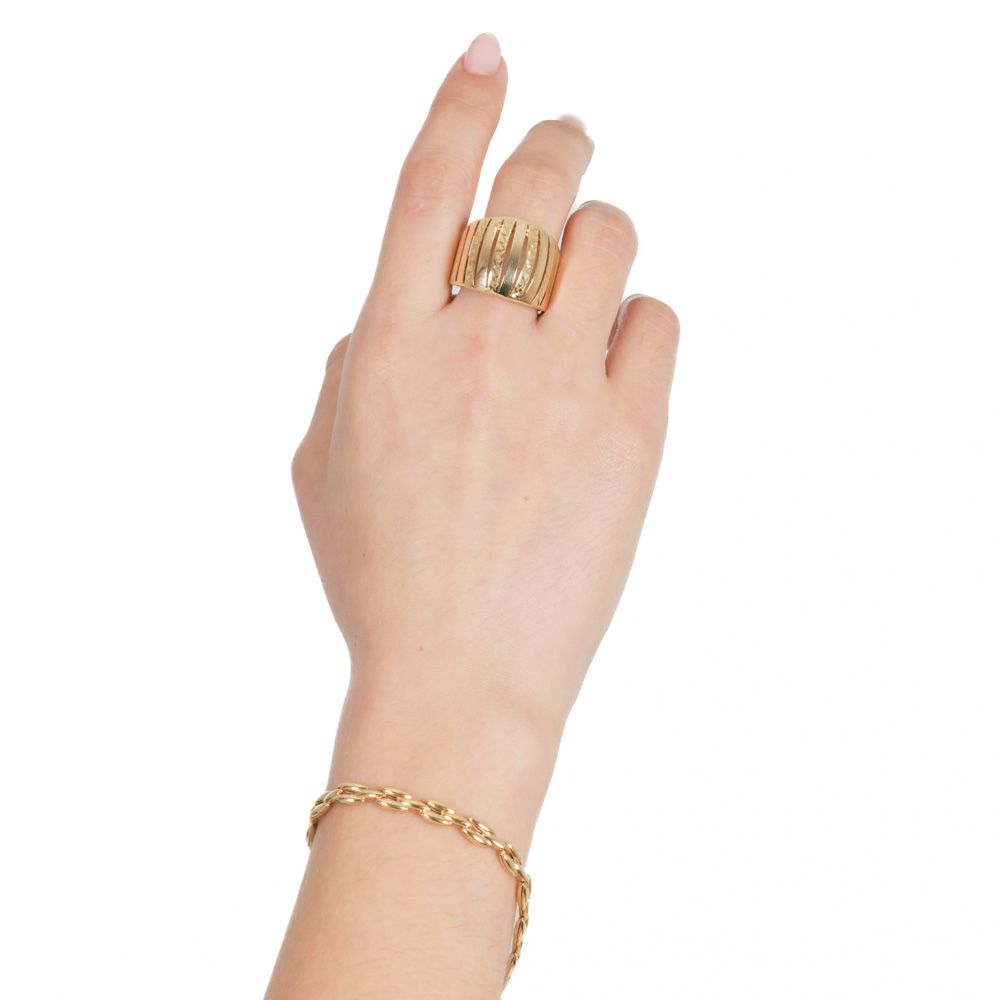 Brazalete con diseño de eslabones tejido pantera