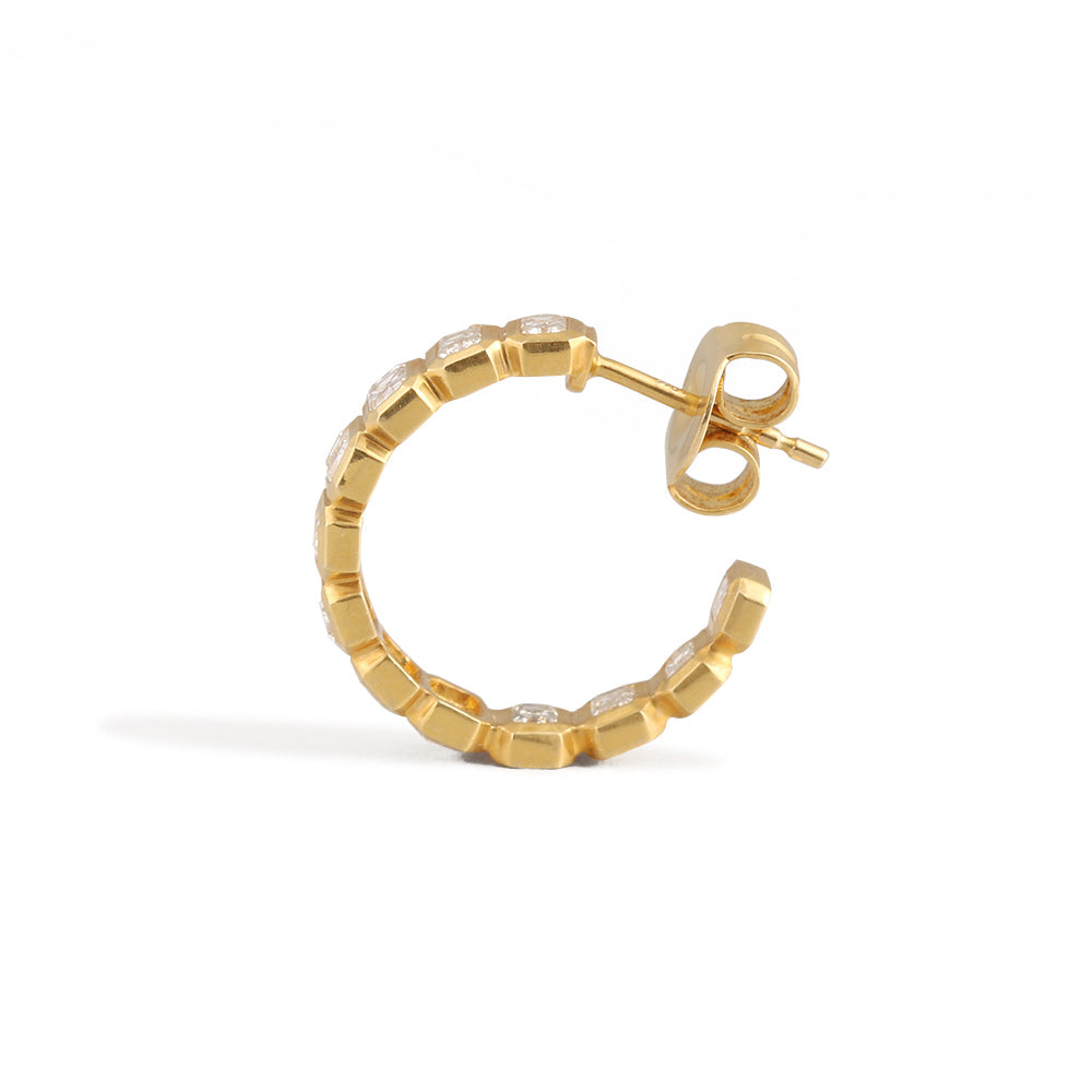 Arracadas con diamantes corte esmeralda en oro amarillo