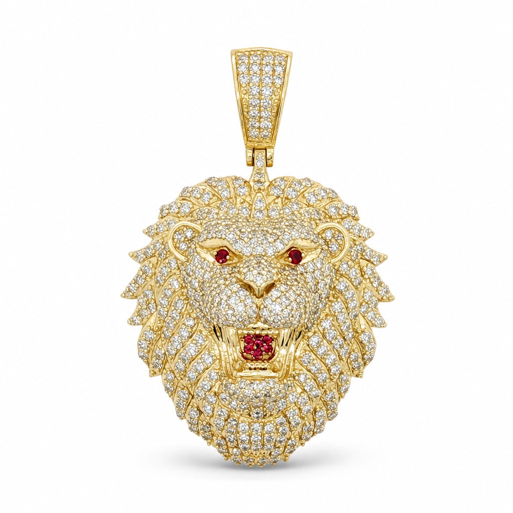 Dije de león con diamantes