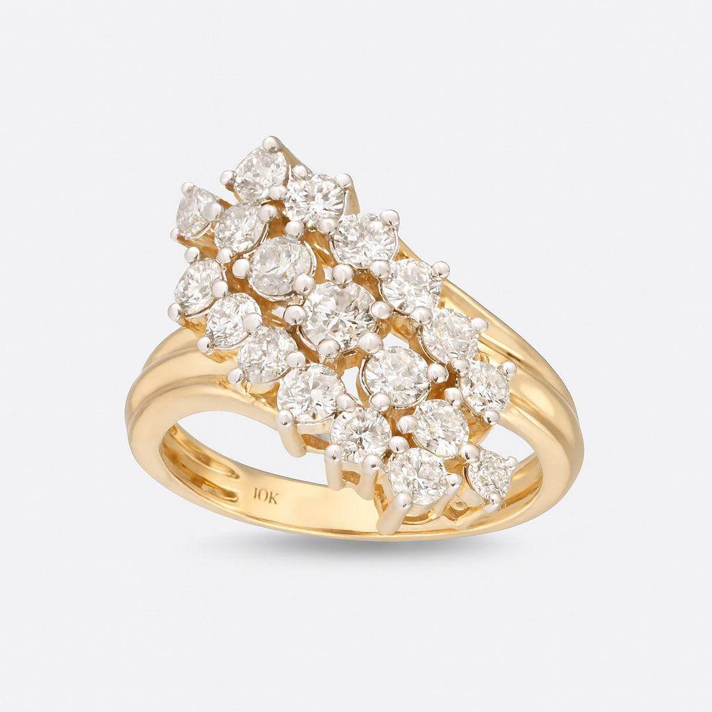 Anillo diseño racimo de diamantes