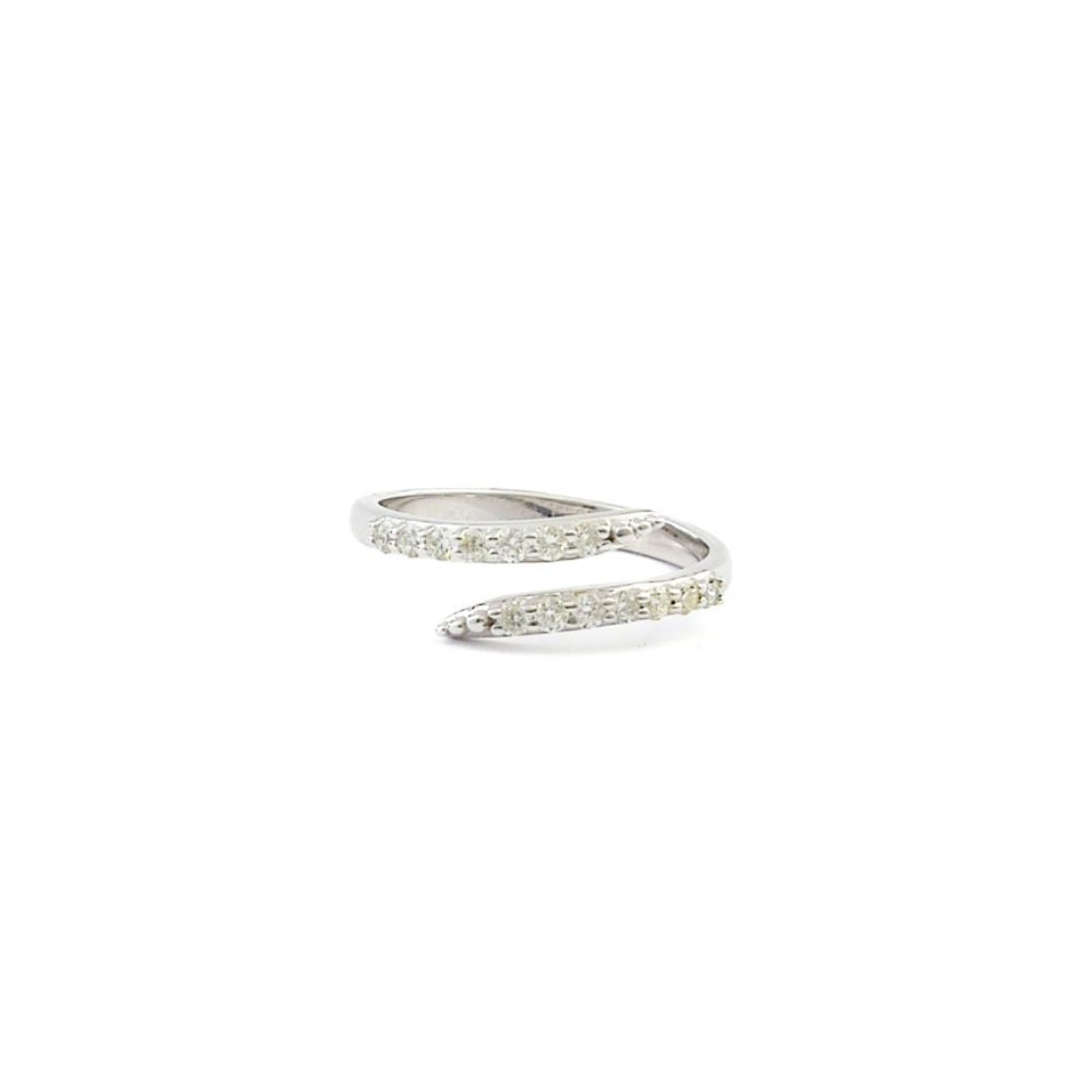 Anillo diseño cruzado con diamantes
