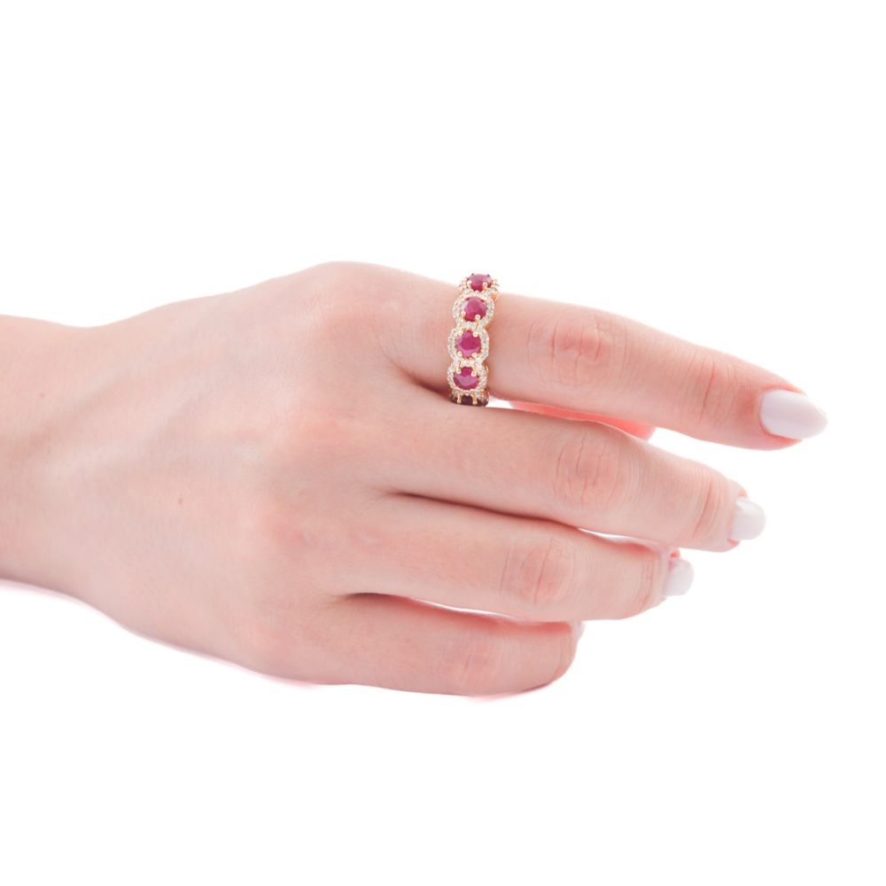 Churumbela con rubí y diamantes