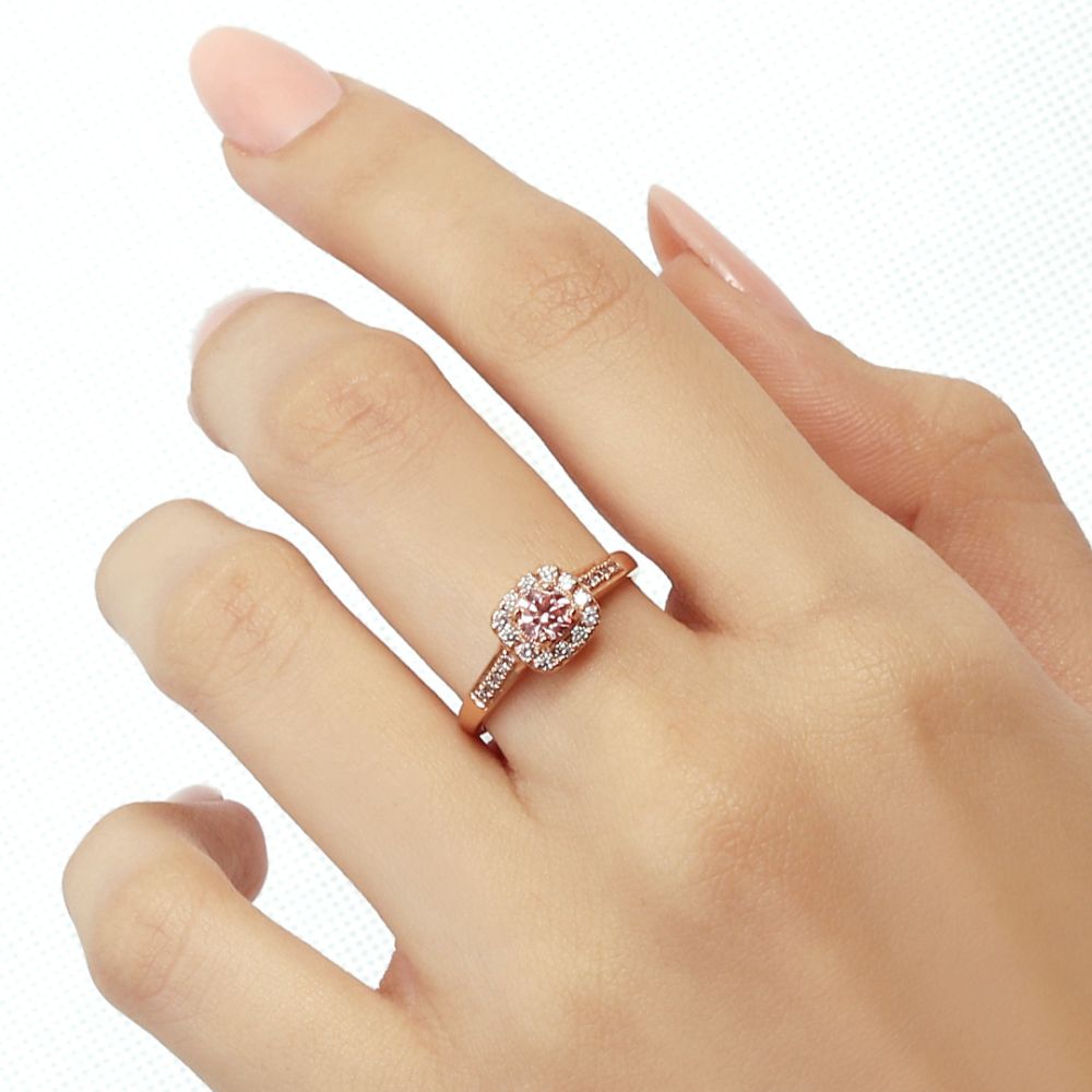 Anillo de compromiso con diamante lab-grown fancy pink en oro rosa de 14k