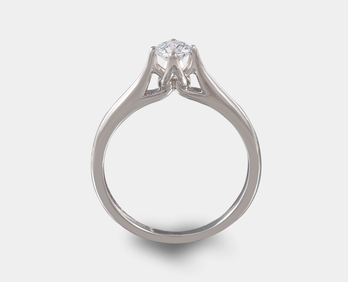 anillo Solitario con diamante en oror blanco. Anillo de compromiso con diamante.