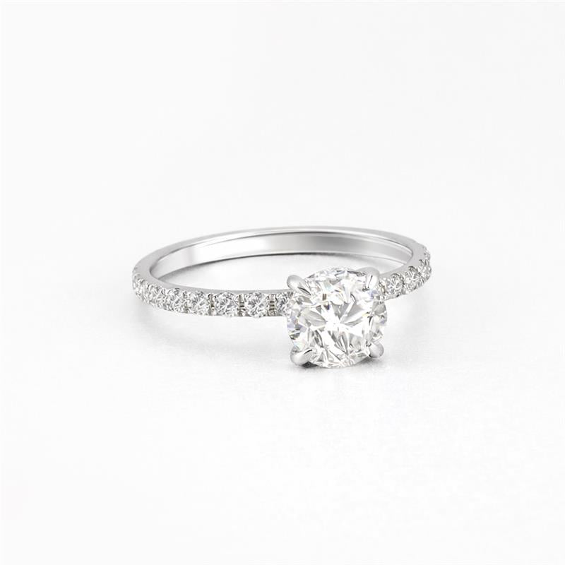 Anillo de compromiso con diamante central lab-grown 1.03 ct y diamantes laterales