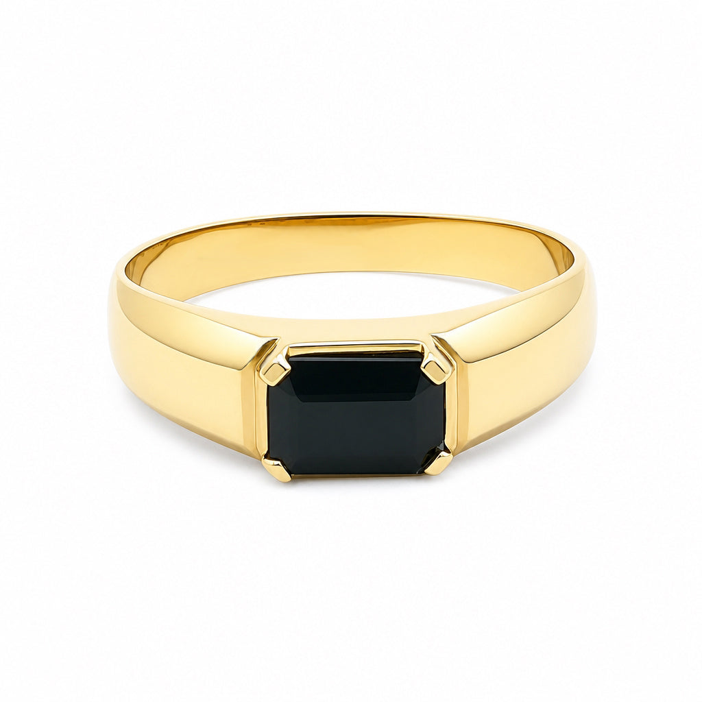 Anillo para hombre en oro amarillo de 14k con espinela negra