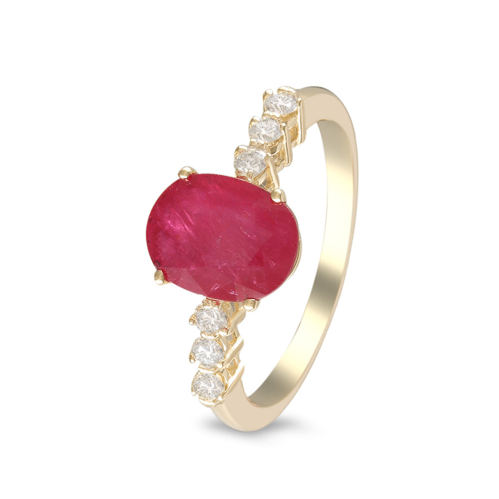 Anillo con rubí y diamantes laterales