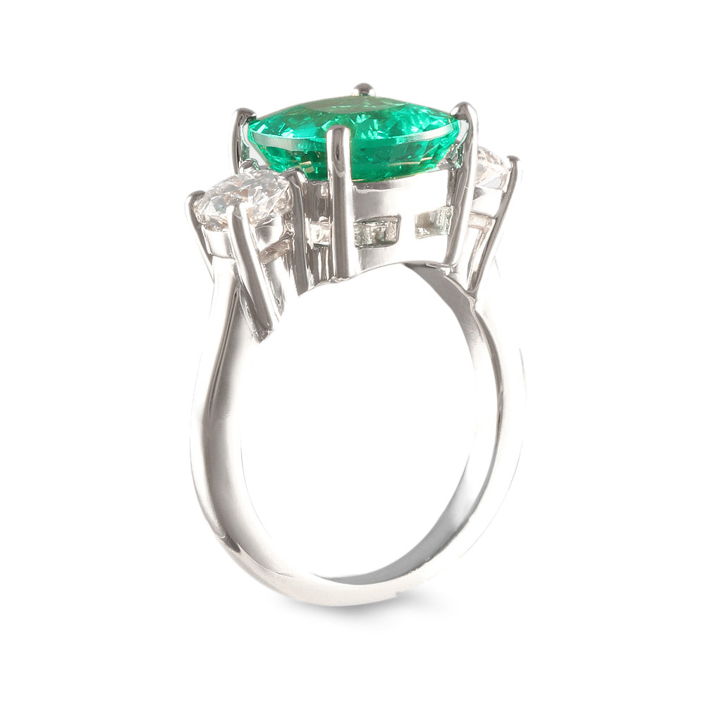 Anillo con esmeralda recristalizada y moissanita