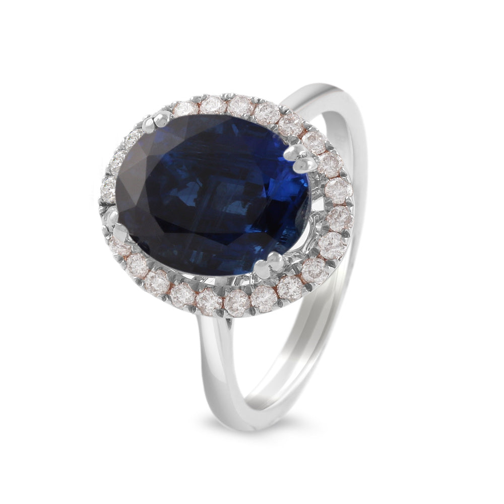 Anillo de oro blanco con cianita y diamantes