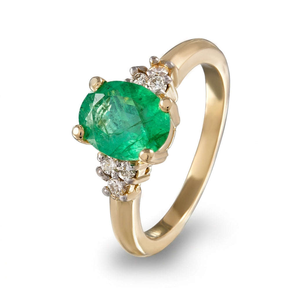 Anillo de oro amarillo con esmeralda y diamantes
