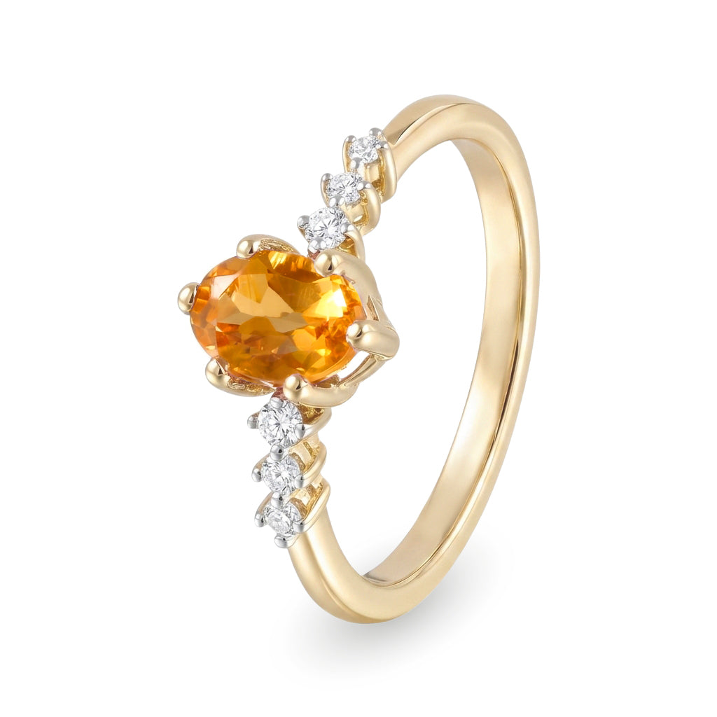 Anillo de oro amarillo con citrina y diamante