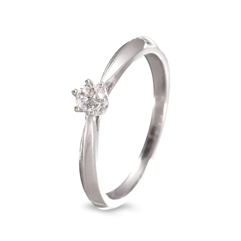 Anillo solitario estilo clásico con circonia