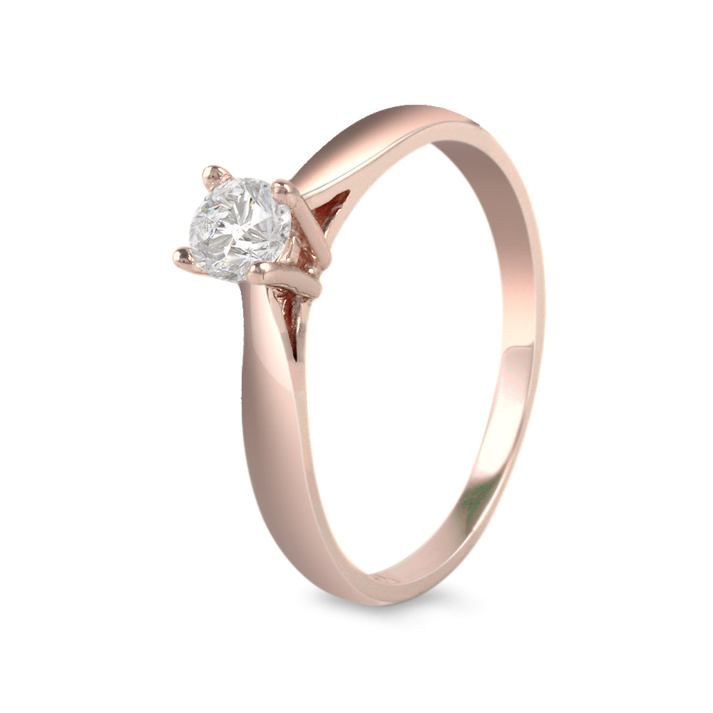 Anillo solitario estilo clásico con circonia