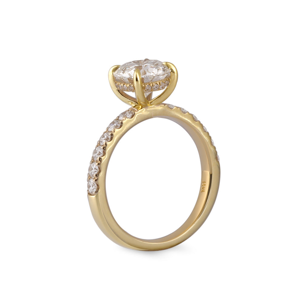 Anillo de compromiso con diamantes laterales lab-grown 2.07 ct