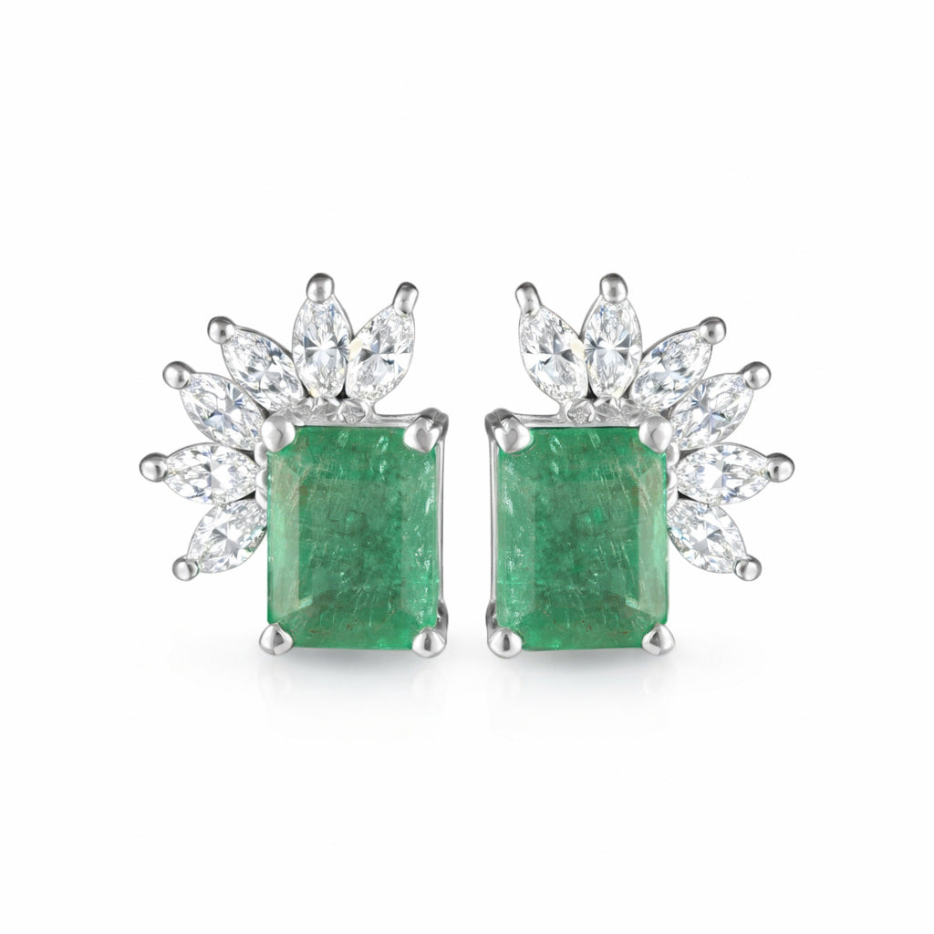 Aretes estilo corto con esmeralda y diamantes