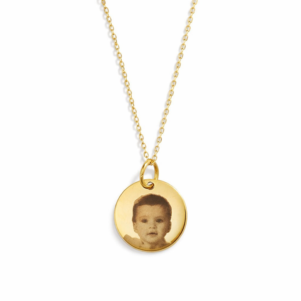 Gargantilla personalizada con dije grabado