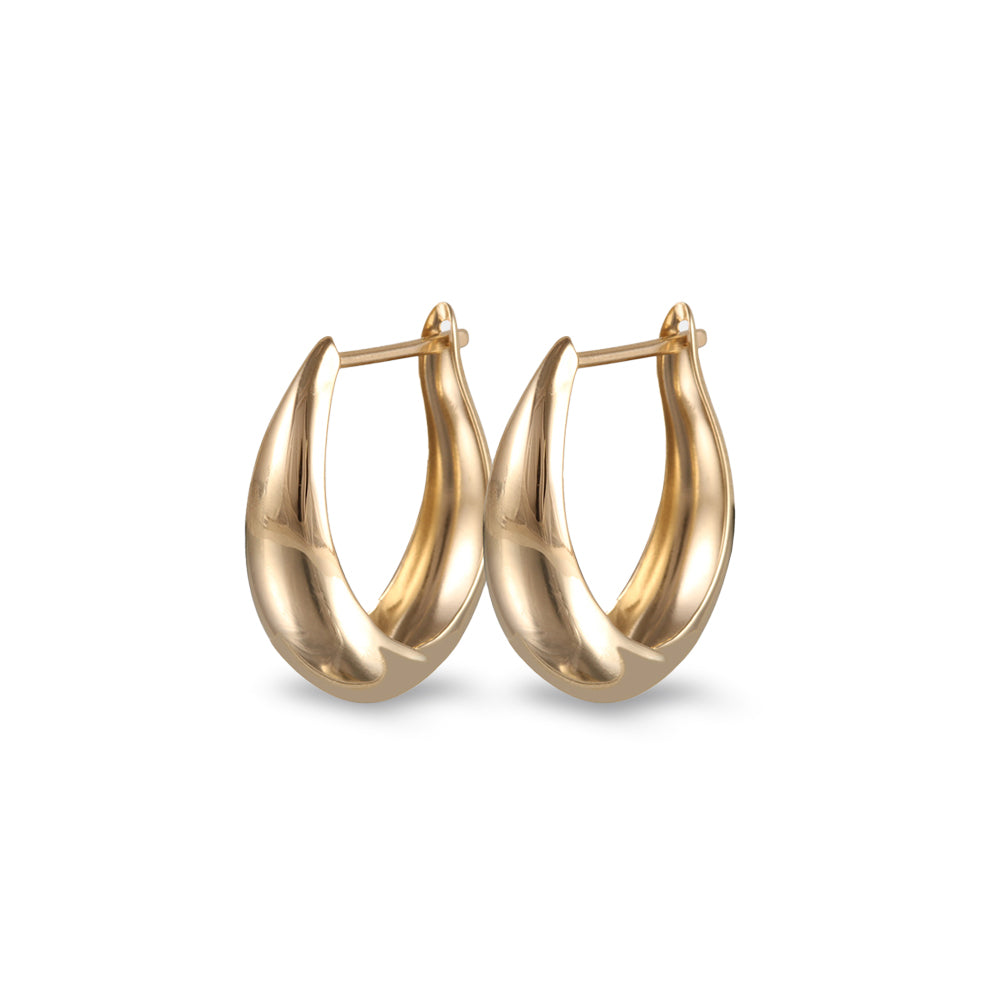 Arracadas estilo curvo con acabado liso