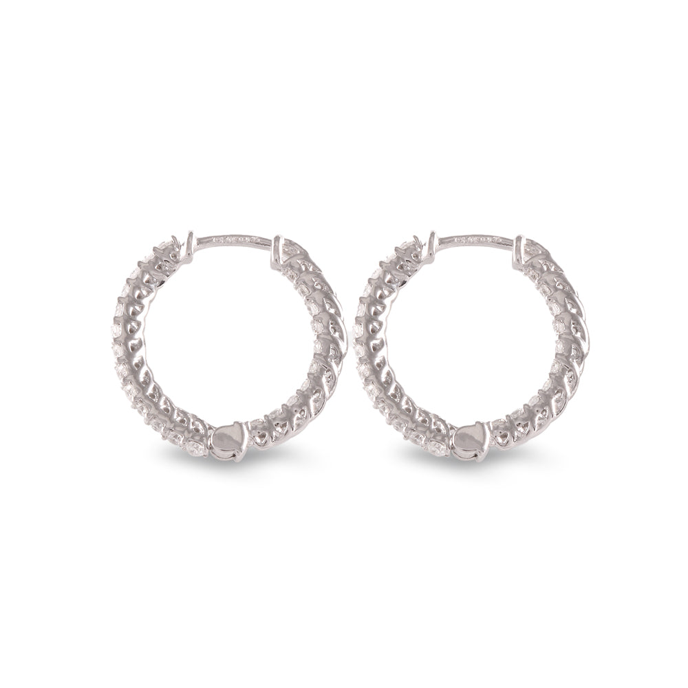 Arracadas redondas estilo eternidad con diamantes