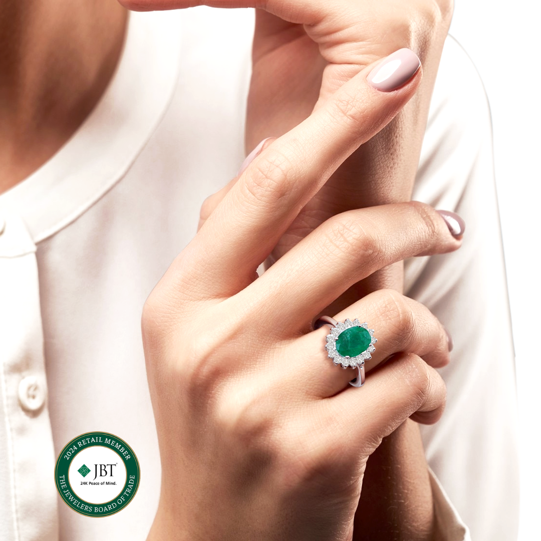 anillo de compromiso con esmeralda, joyería con esmeraldas