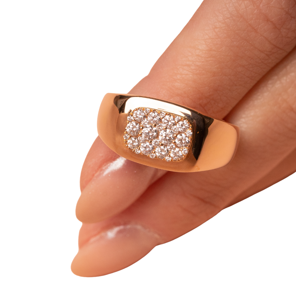 Anillo de diseño cuadrado con diamantes