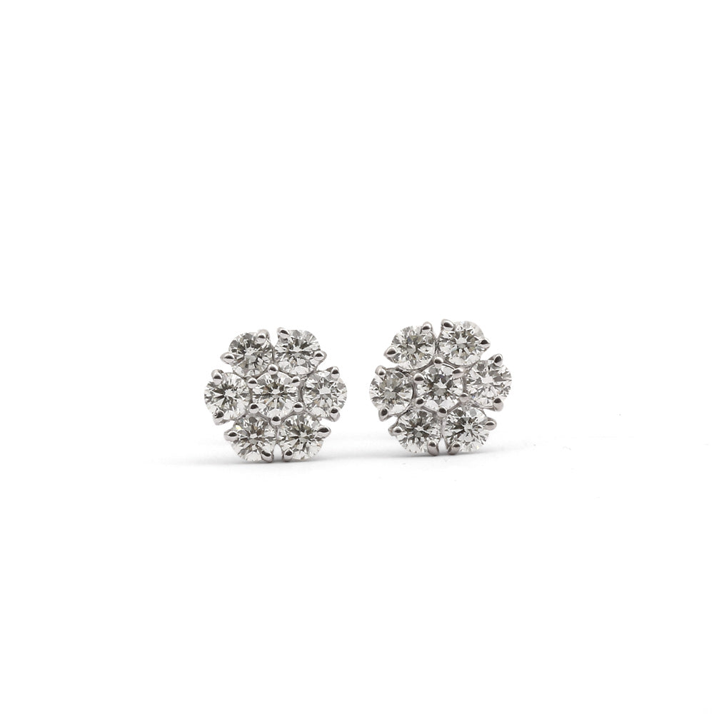 Aretes diseño flor con diamantes corte brillante