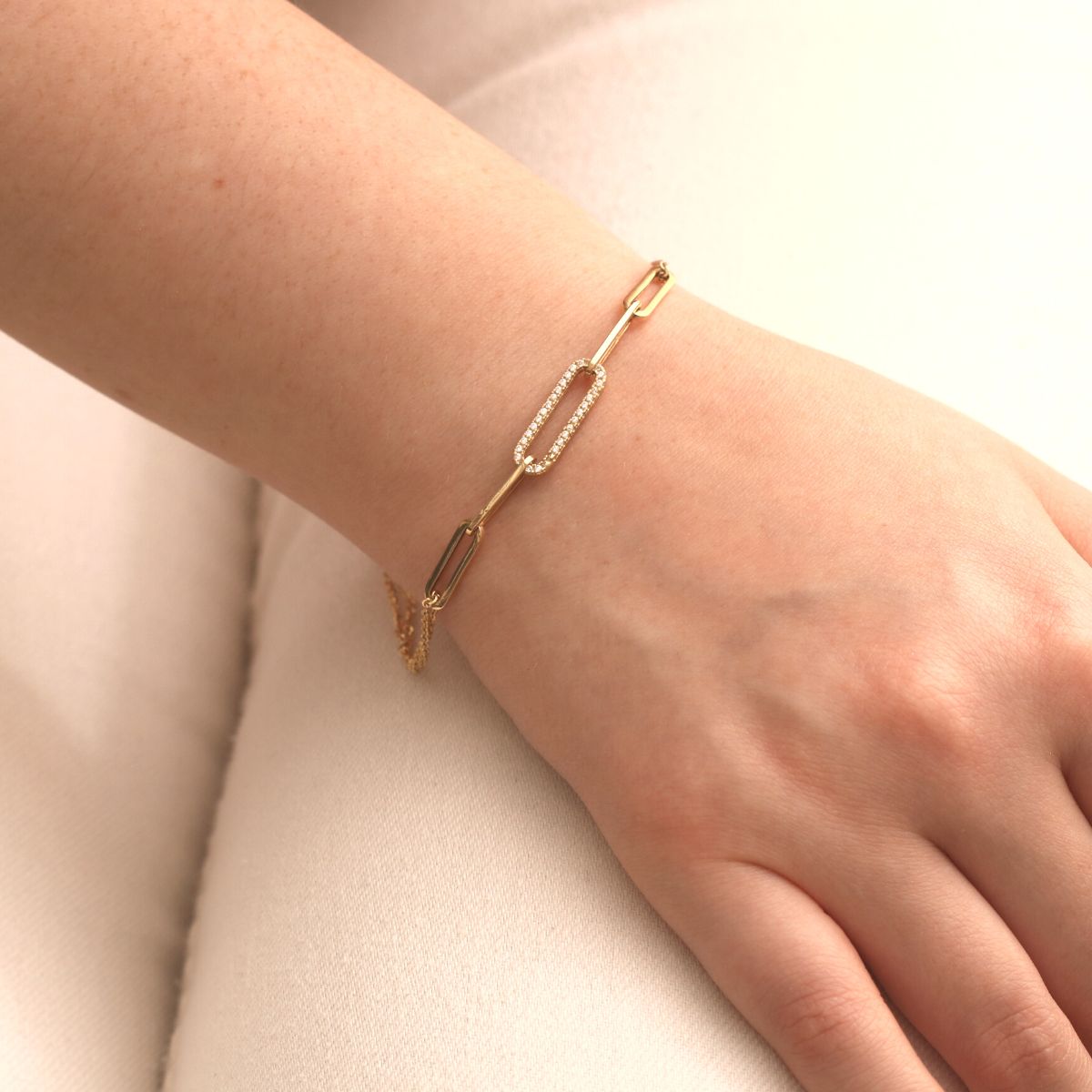 Pulsera Para Dama Oro Amarillo 14K Estilo eslabon zirconias broche perico