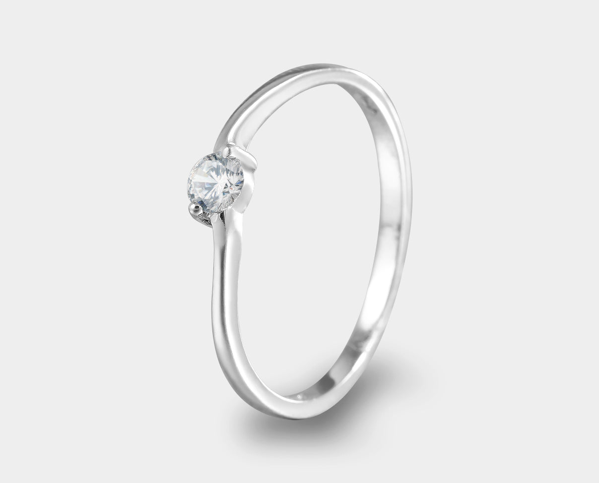 anillo oro blanco solitario con diamantae. Anillo de compromiso con diamante. anillo de promesa con diamante. 