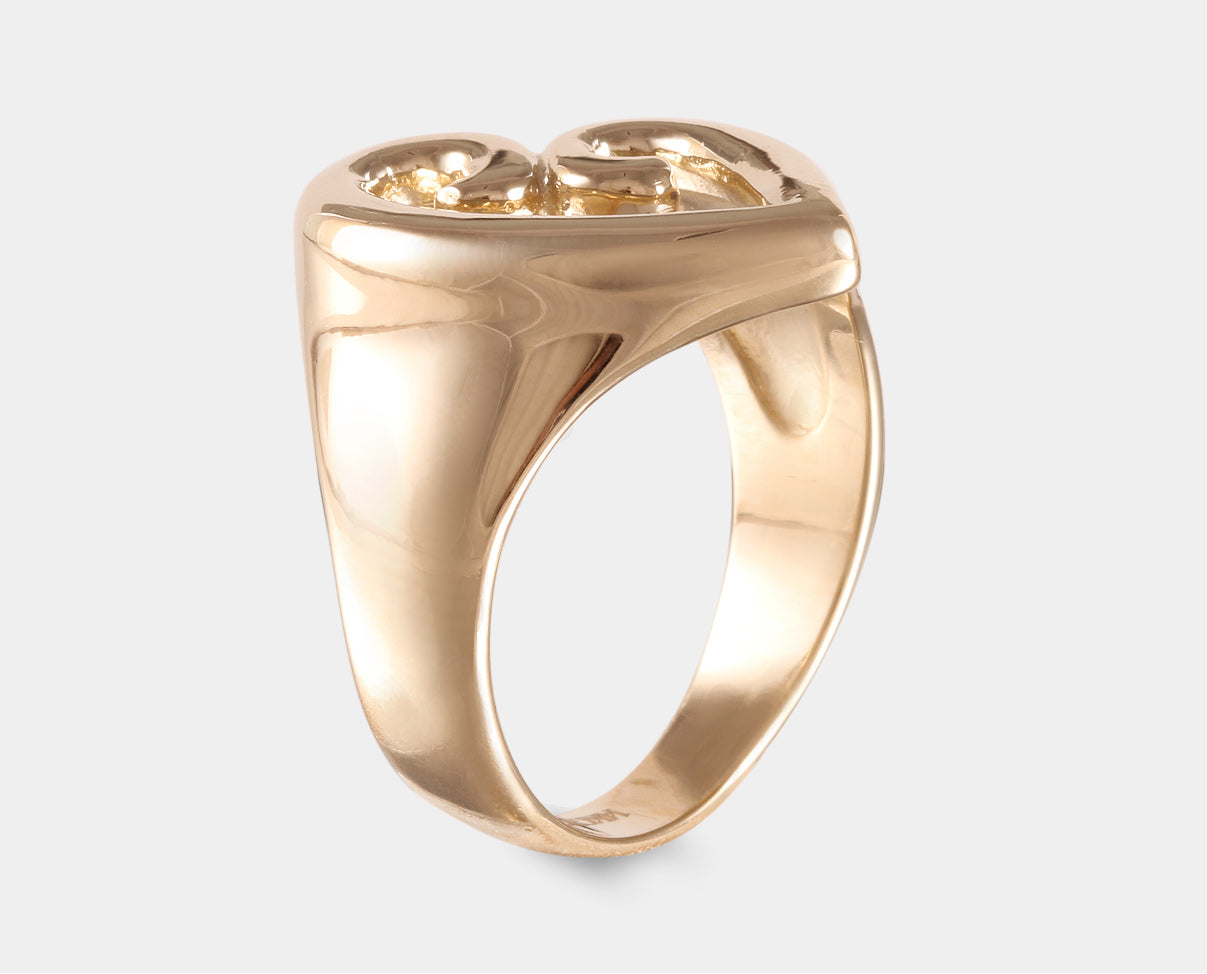 Anillo Oro Amarillo 14K con diseño de corazón que representa el amor de Mamá. Regalos día de las madres. 10 de mayo.