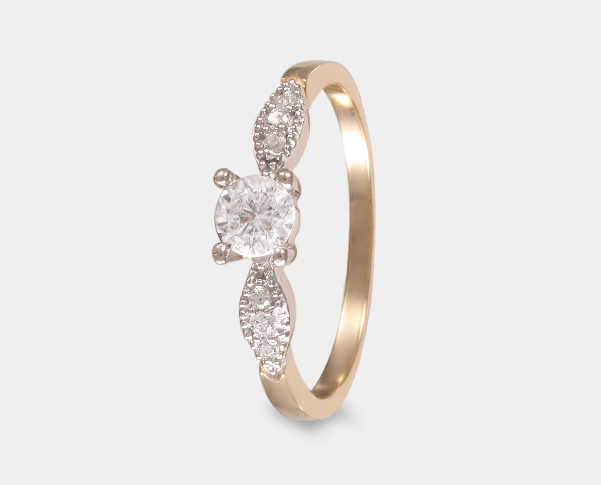 Anillo de Compromiso y Ensamble Oro Amarillo 10K con zirconia. Anillo de promesa.