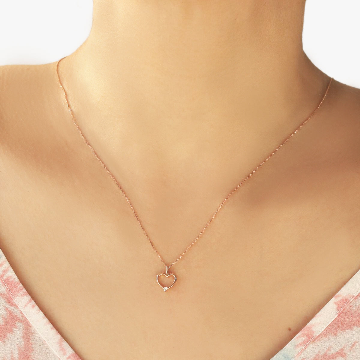 Gargantilla oro Amarillo 14k con dije corazón y diamante. Gargantilla. Regalos para San Valentín. Dia del amor y la amistad.