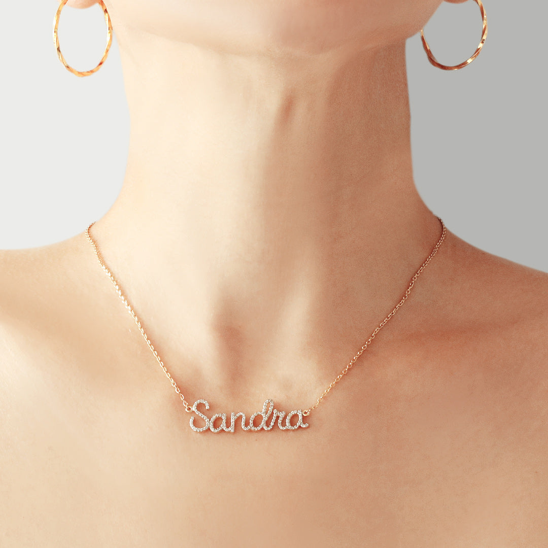 Gargantilla Personalizada con Nombre en Oro Amarillo 14K Con diamante