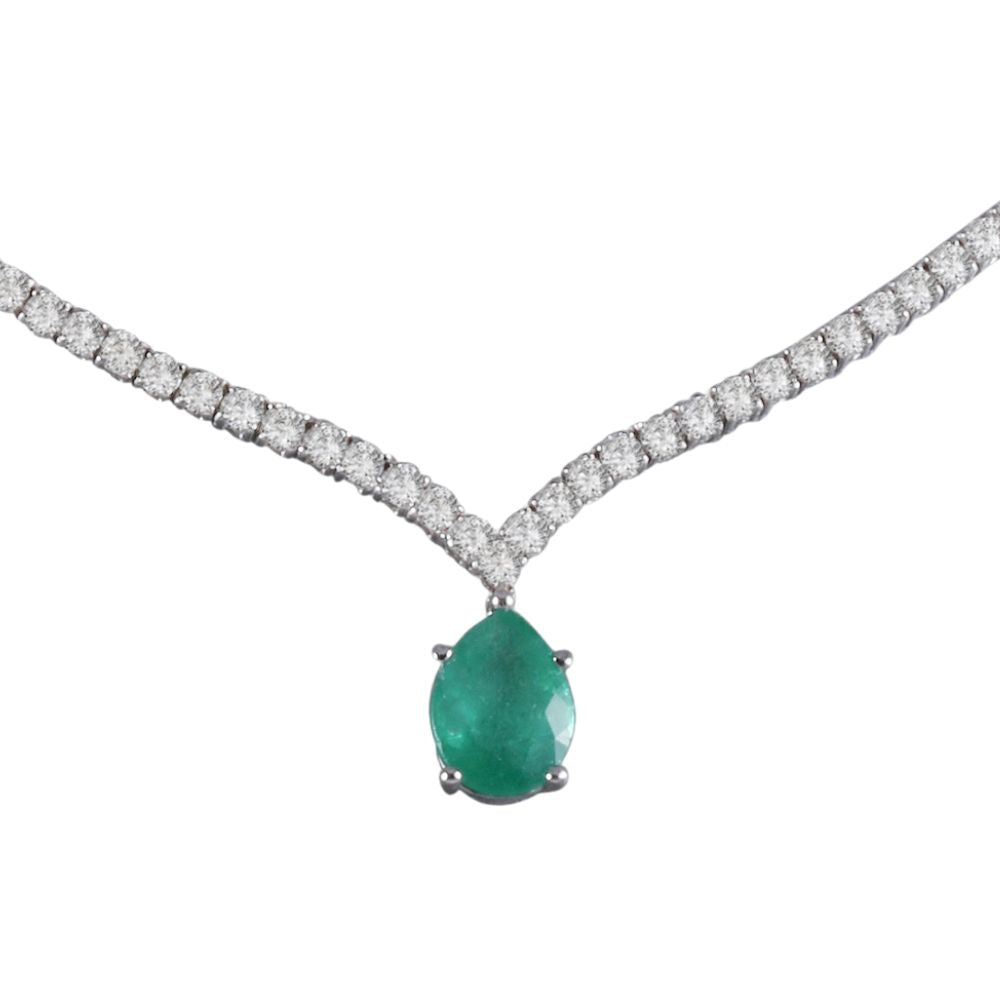 Gargantilla con esmeralda corte pera y diamantes