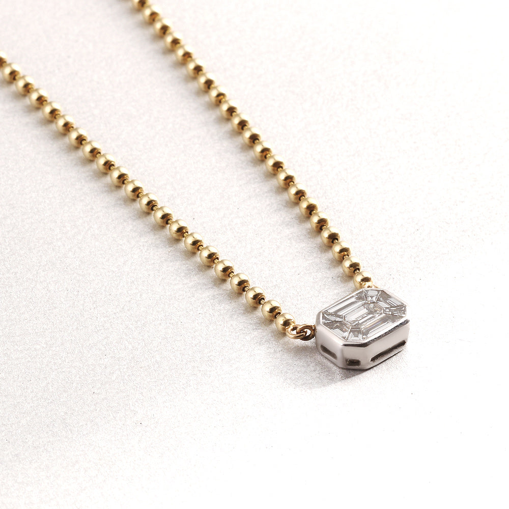Gargantilla diseño bolitas con diamante corte esmeralda