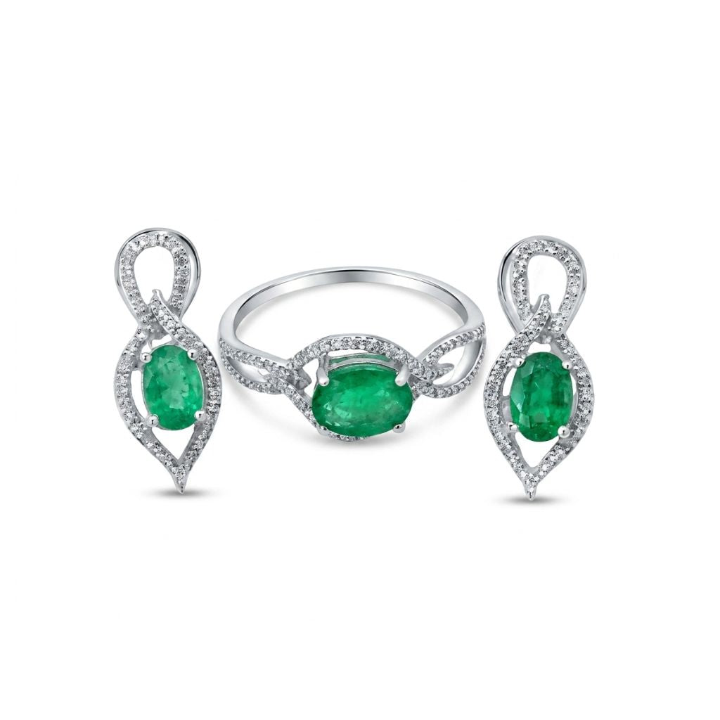 Juego de anillo y aretes con esmeralda y diamantes