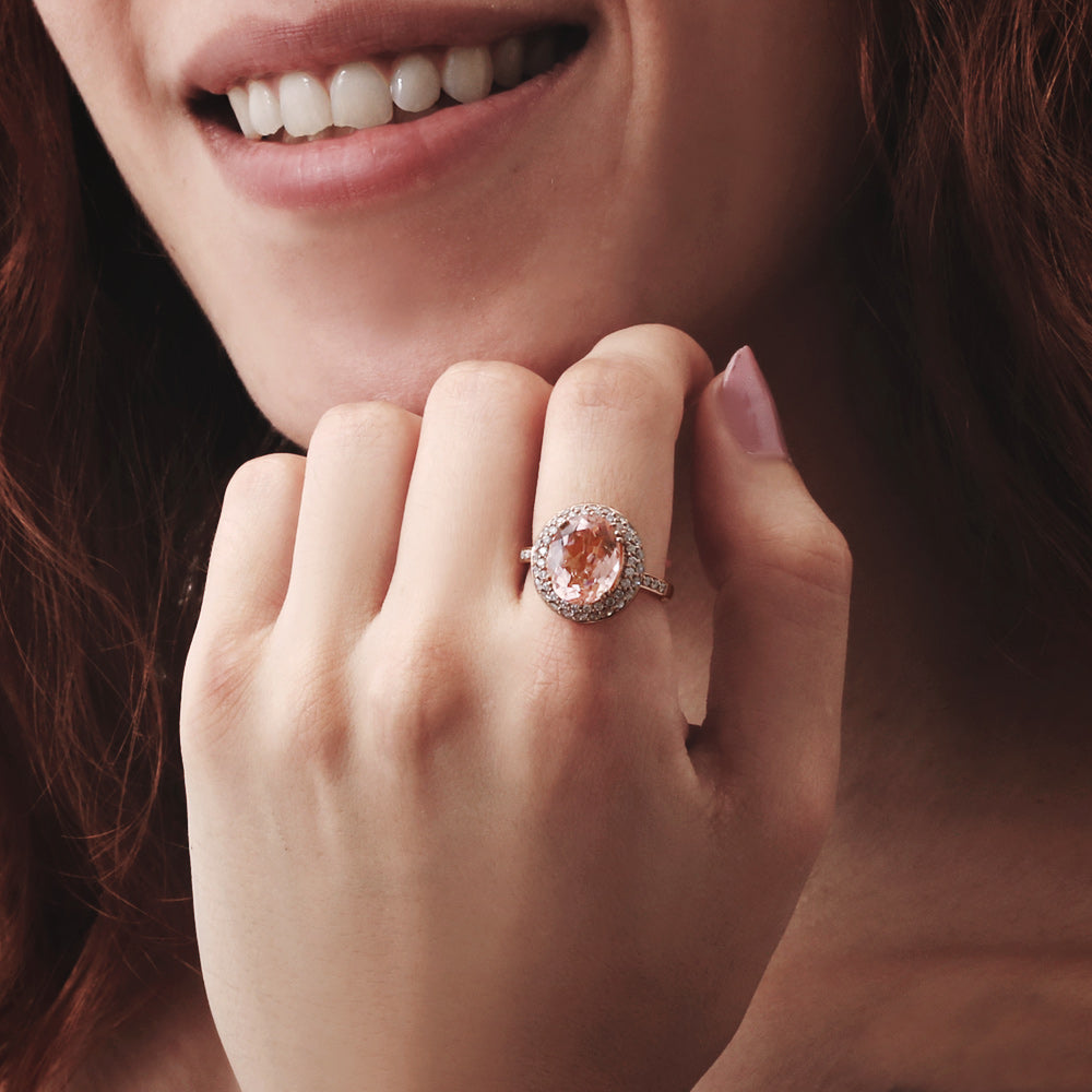 Anillo con morganita y halo de diamantes