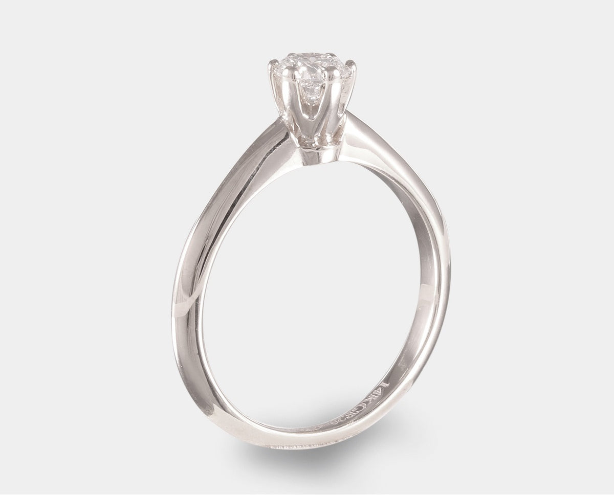 Anillo de compromiso solitario con diamante 0.55 ct