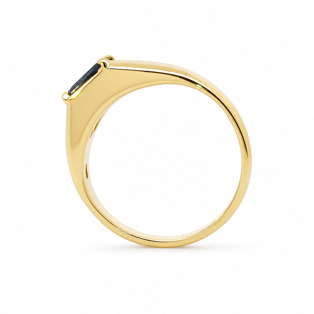 Anillo para hombre con espinela negra