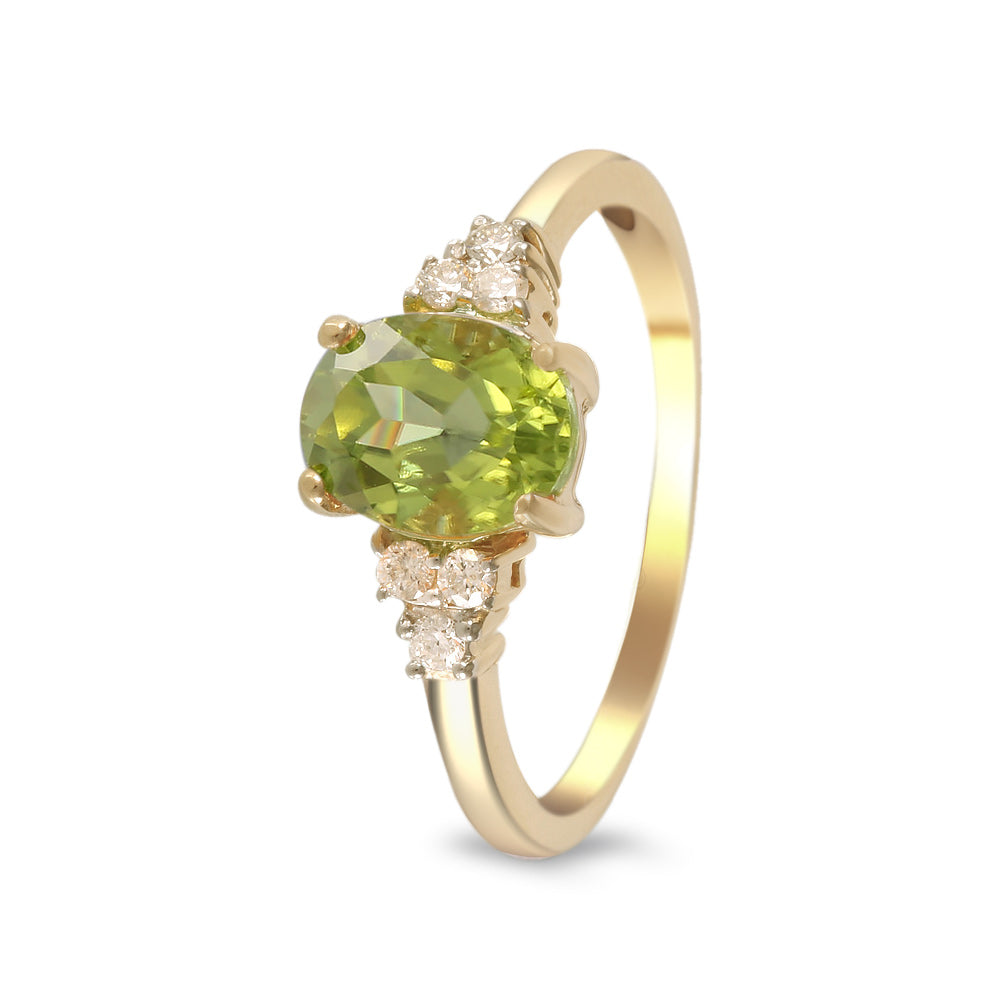Anillo con peridoto y diamantes laterales