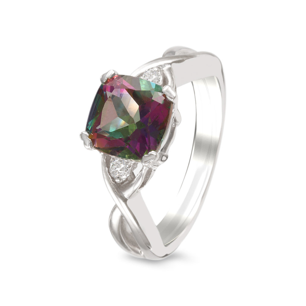 Anillo con topacio místico y diamantes laterales