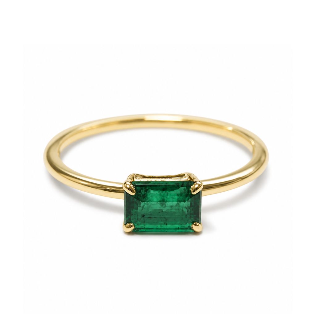 Anillo solitario con esmeralda