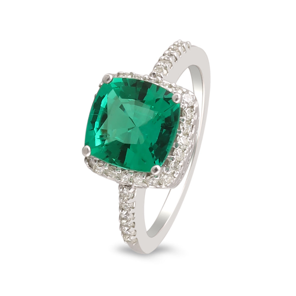 Anillo de oro blanco con esmeralda y diamantes