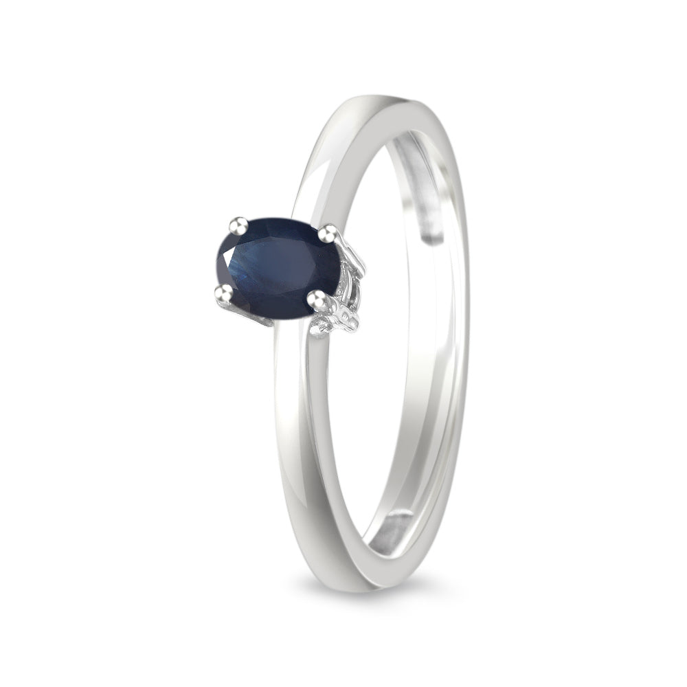 Anillo solitario con zafiro en oro banco