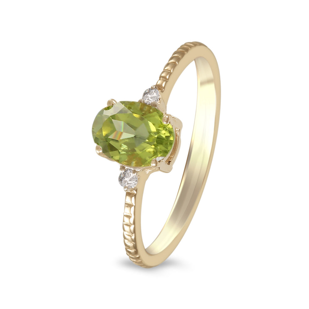 Anillo con peridoto y diamantes laterales