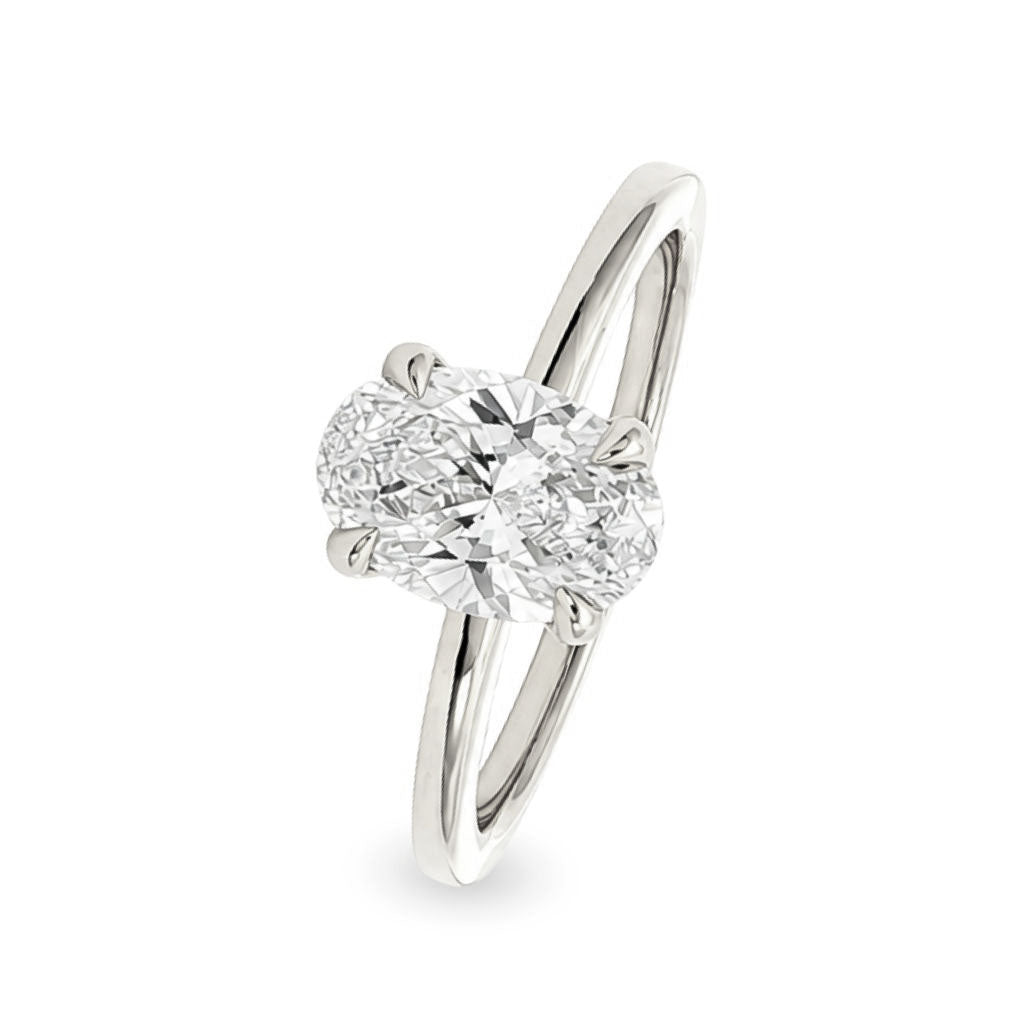 Anillo de compromiso solitario con diamante lab-grown oval 
