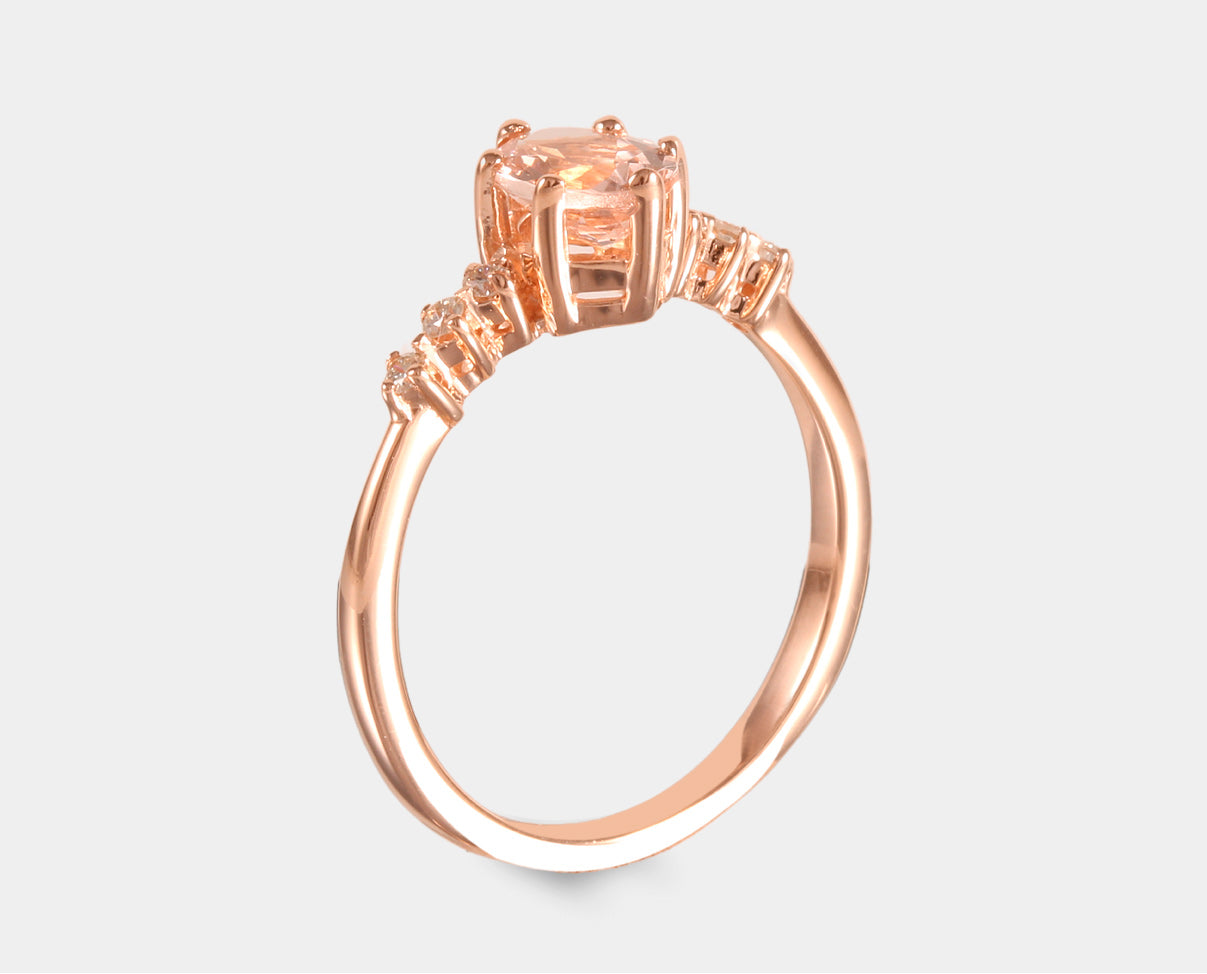 Anillo oro rosa 14k con Morganita corte oval y diamantes laterales. Anillo  de Compromiso con piedra natural.