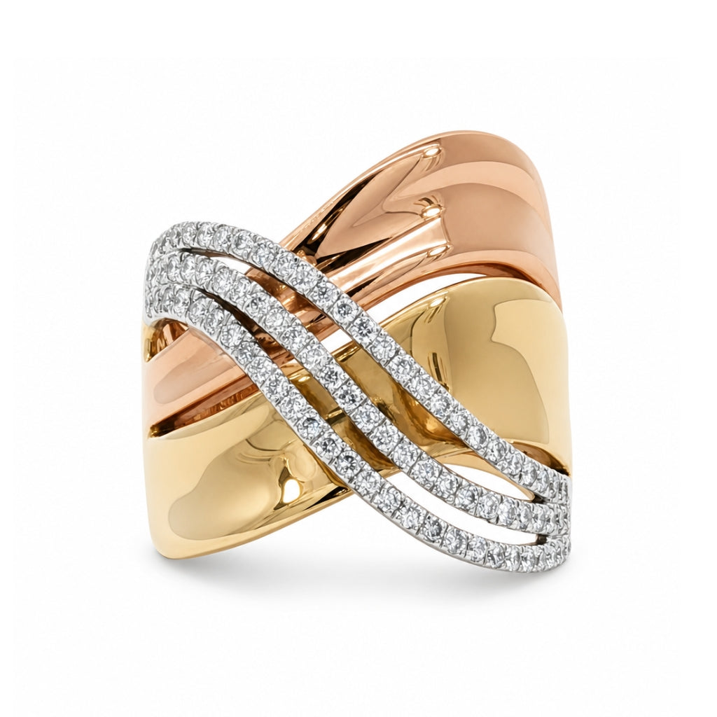 Anillo entrelazado con diamantes