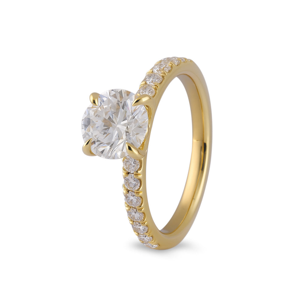 Anillo de compromiso con diamantes laterales lab-grown 2.07 ct