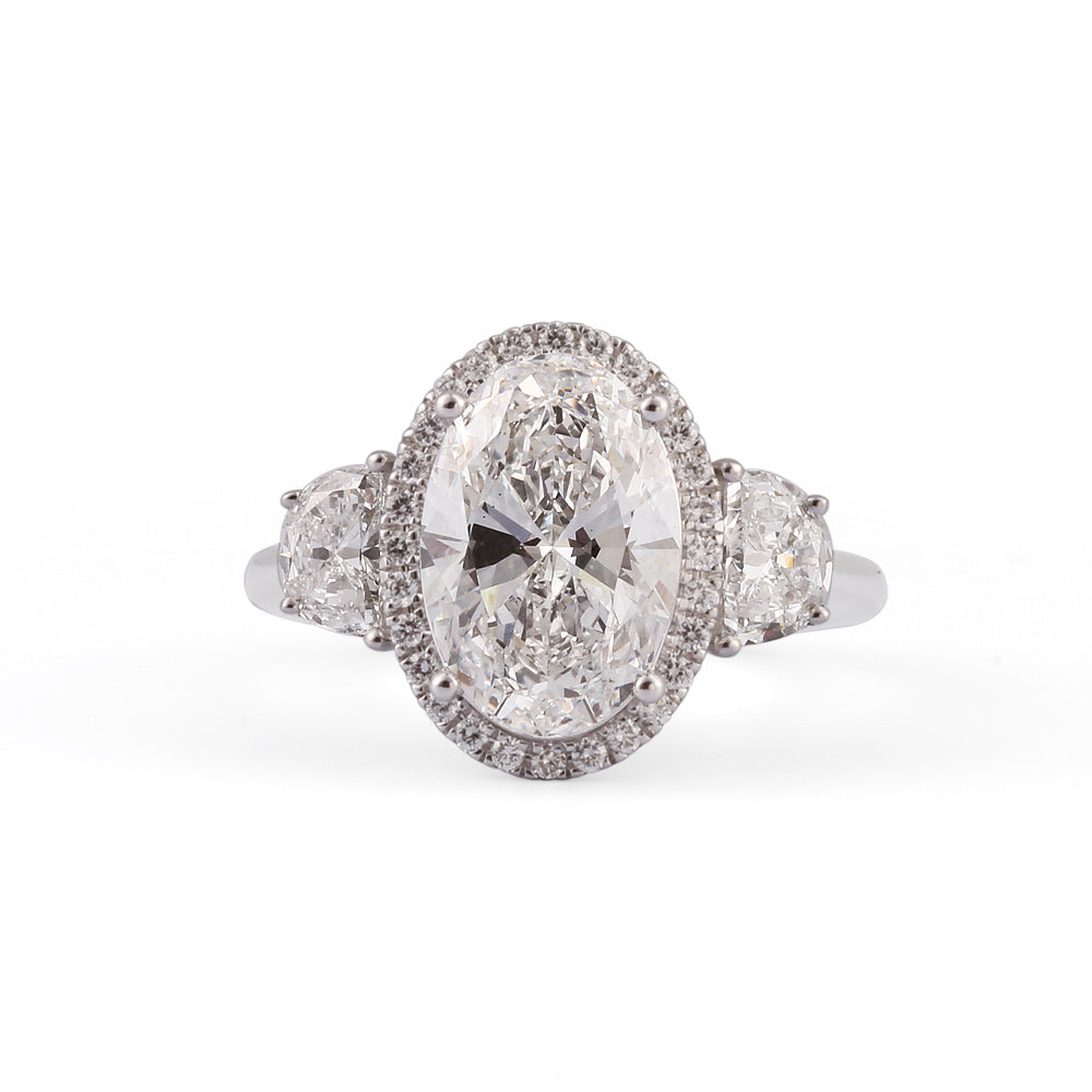 Anillo de compromiso con diamantes laterales lab-grown 3.59 ct